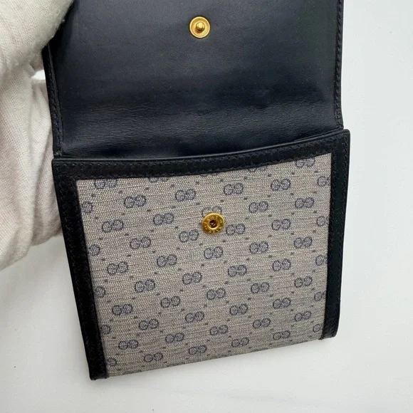 Gucci Gray GG Monogram Card Holder with Black Leather Trim and Gold Logo - Picture 6 of 9